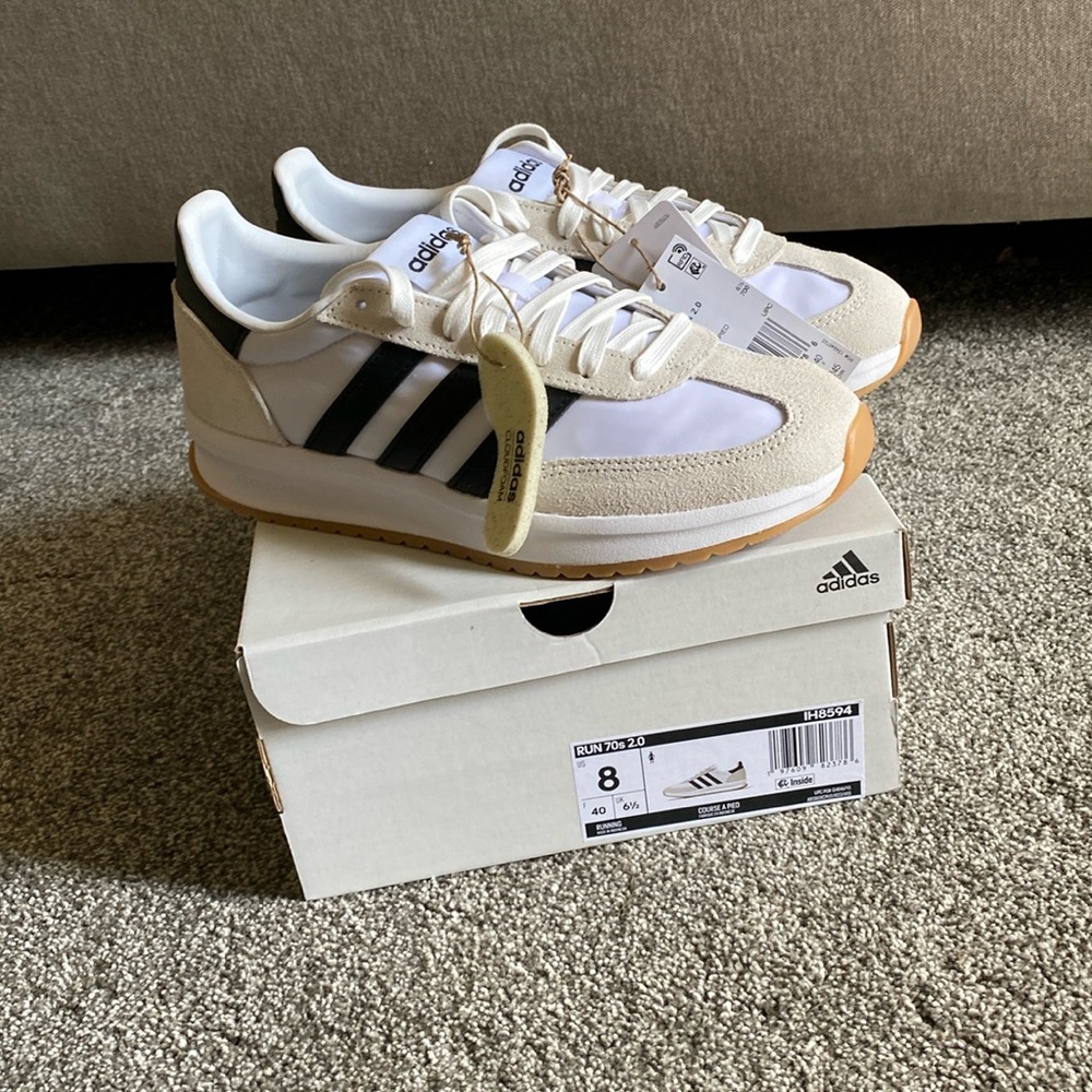 Adidas Run 70s 2.0 size 8